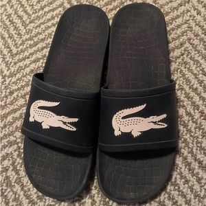 Men's Lacoste Navy Blue Slippers Size 8

Great Condition No Rips At All